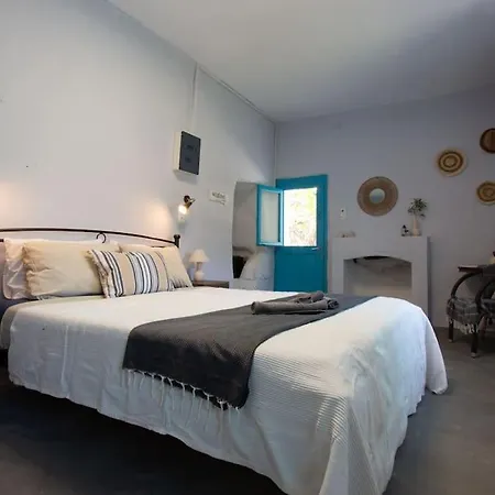 Apartamento κρητικό σπίτι στον παράδεισο Agios Pandeleimon (Crete)